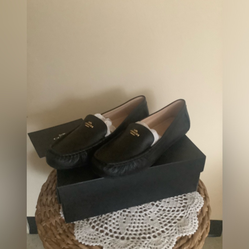 Women's Coach flats